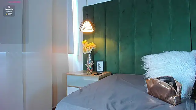 kittyy milk 001 online show from September 17, 2025, 4:19 pm