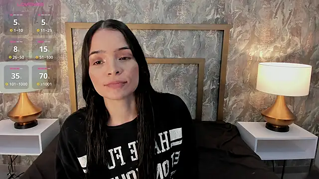 Snapshot of DannaBelucci chatting on September 20, 2025, 12:39 pm DannaBelucci online show from September 20, 2025, 12:39 pm