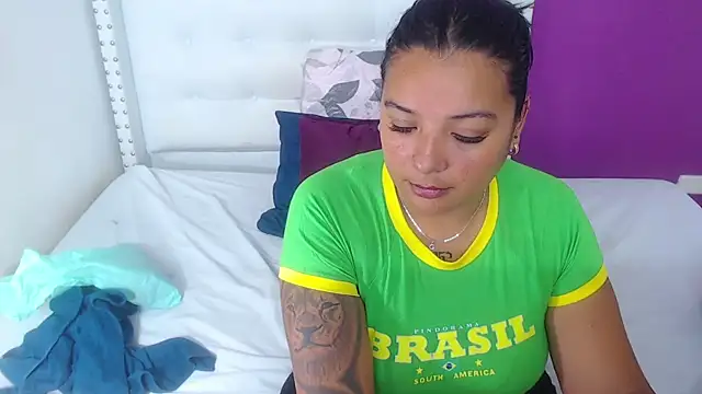 fat naughtyass online show from January 15, 2026, 2:21 pm