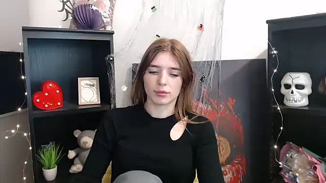 JuiceLips   online show from November 12, 2025, 1:55 pm