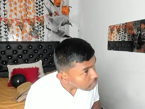 Snapshot of Adam_Morgan2 chatting on November 4, 2025, 7:24 pm Adam Morgan2 online show from November 4, 2025, 7:24 pm