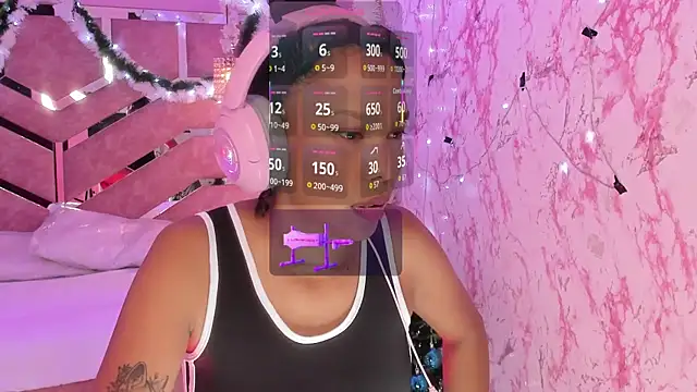 NovaLyn online show from December 15, 2025, 8:57 pm