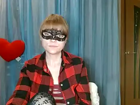 Miss Nona online show from April 7, 2026, 11:15 pm