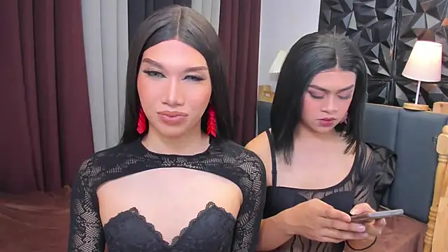 MaxCollins online show from November 14, 2025, 8:18 pm