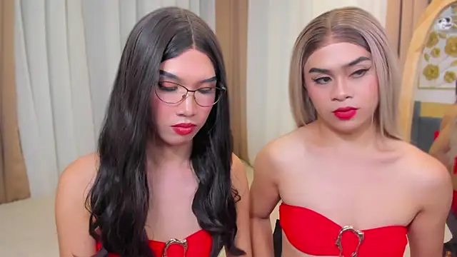 MaxCollins online show from December 13, 2025, 7:53 pm