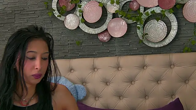 VannyFoxx online show from February 9, 2026, 3:16 pm