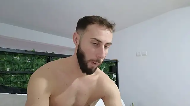 RyanStorm  online show from December 15, 2025, 1:37 pm