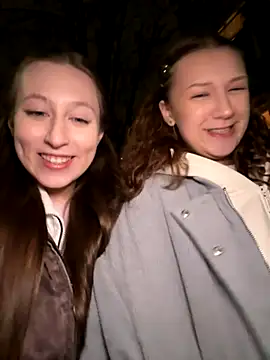 FroggyAnna online show from November 6, 2025, 5:14 pm