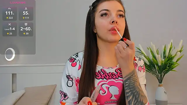 AuroraVice online show from November 5, 2025, 6:24 am