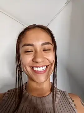 Liahdiaz  online show from November 19, 2025, 5:13 pm