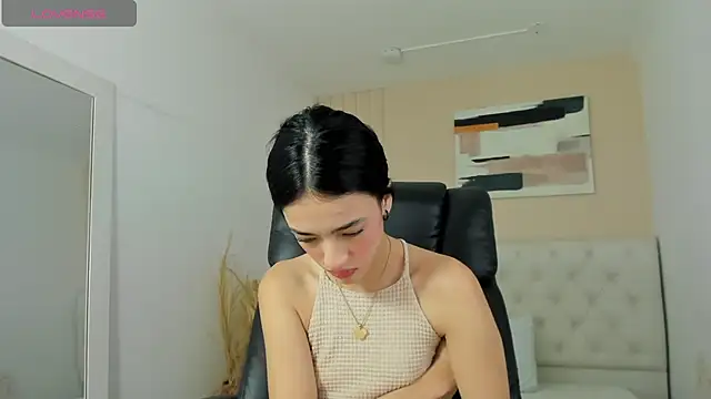 miIa bratz online show from February 23, 2026, 7:33 pm