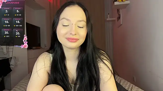 Snapshot of june_mooon chatting on November 15, 2025, 5:31 pm june mooon online show from November 15, 2025, 5:31 pm