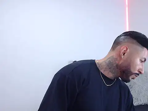 andrea de lucaa online show from September 28, 2025, 3:23 am