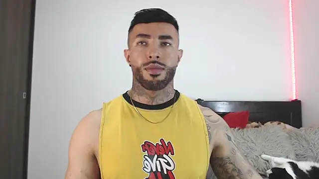 andrea de lucaa online show from March 9, 2026, 3:21 am