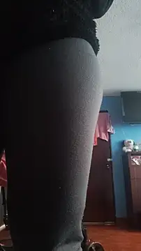 lindasyt online show from November 4, 2025, 7:35 pm