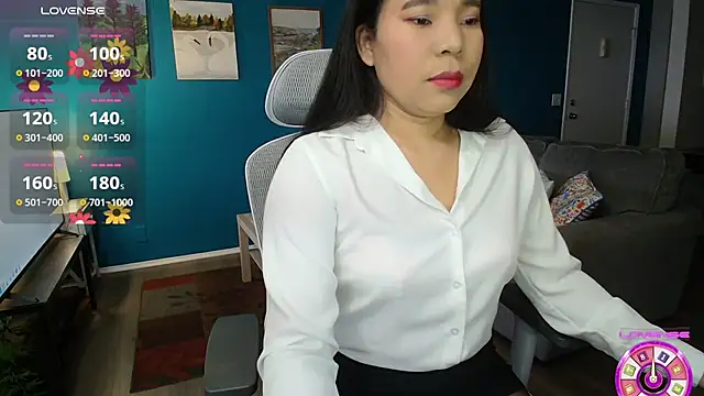 Snapshot of SHEILYN_ chatting on June 3, 2026, 4:37 am SHEILYN online show from June 3, 2026, 4:37 am