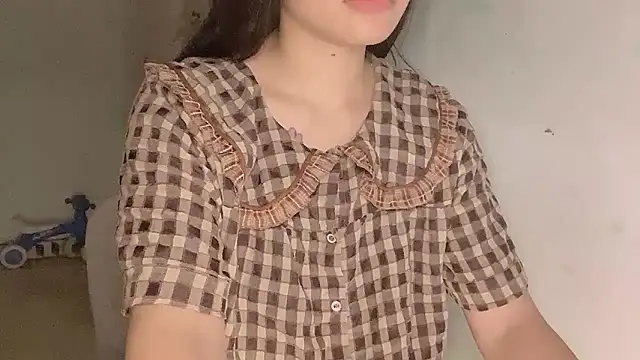 Snapshot of hello_mie chatting on May 7, 2026, 7:41 pm hello mie online show from May 7, 2026, 7:41 pm