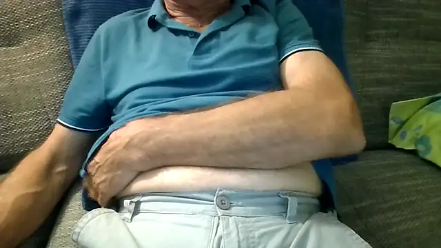 velikifant7 online show from November 18, 2025, 5:17 pm