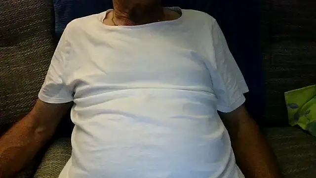 velikifant7 online show from November 26, 2025, 7:15 pm