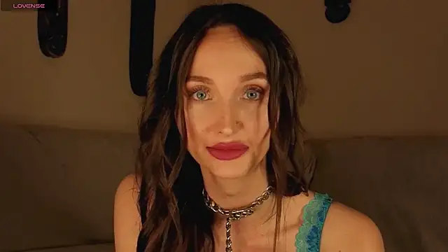 Snapshot of xSweetMissx chatting on September 14, 2025, 9:36 pm xSweetMissx online show from September 14, 2025, 9:36 pm