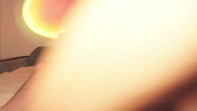 chriss alise online show from April 18, 2026, 7:01 am