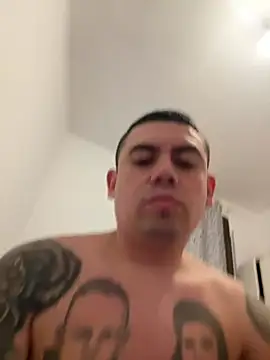 davidxxx099 online show from January 12, 2026, 8:14 pm