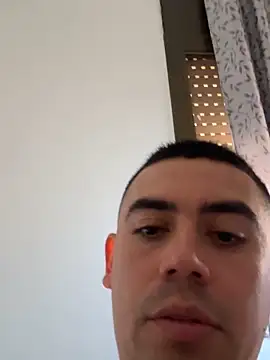 davidxxx099 online show from February 19, 2026, 3:08 pm