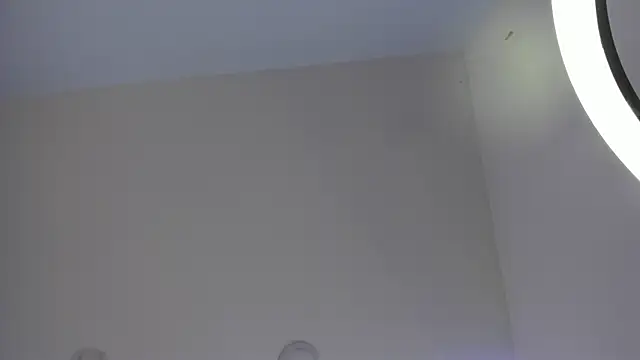 Snapshot of NashuaBell chatting on September 24, 2025, 6:22 pm NashuaBell online show from September 24, 2025, 6:22 pm