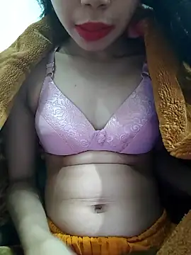 Snapshot of maya-Couple19 chatting on January 7, 2026, 6:27 am maya-Couple19 online show from January 7, 2026, 6:27 am