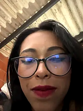 Emma  cumlovee online show from October 14, 2025, 1:12 pm