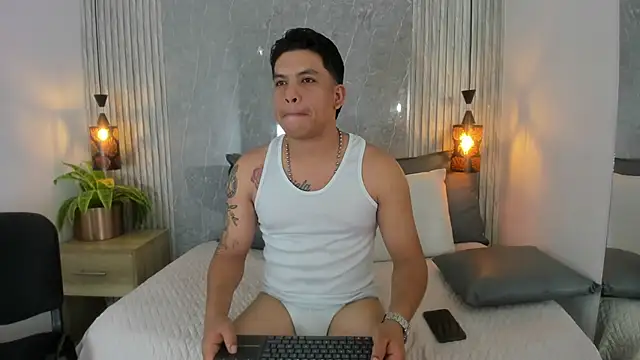 Dominic Taylor  online show from October 24, 2025, 3:25 am