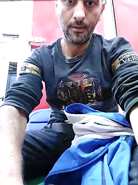 mahdiDido online show from November 12, 2025, 8:41 pm