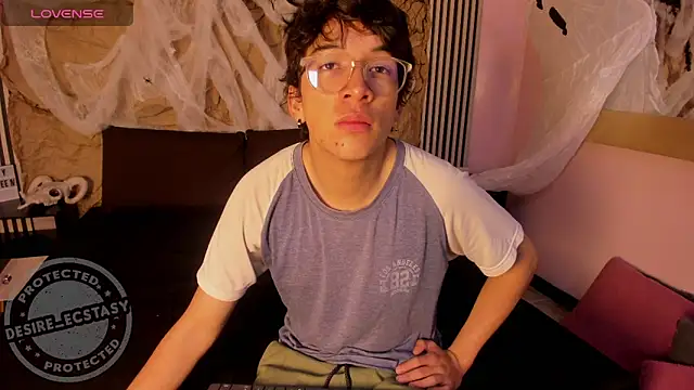 Desire Ecstasy online show from October 28, 2025, 1:03 pm