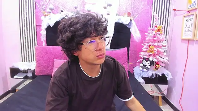 Desire Ecstasy online show from January 8, 2026, 7:05 pm