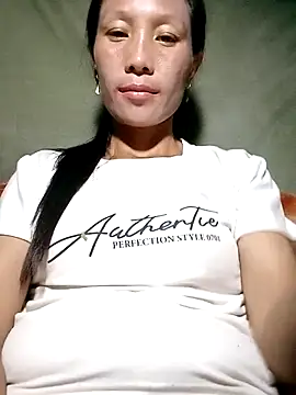 Lisa pusy online show from October 6, 2025, 4:43 am