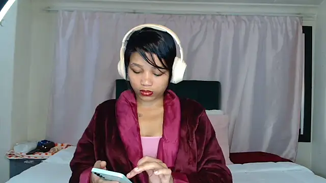 -cleowilliams- online show from October 8, 2025, 8:06 pm