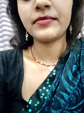 AnanyaKapoor89 online show from September 8, 2025, 3:33 pm