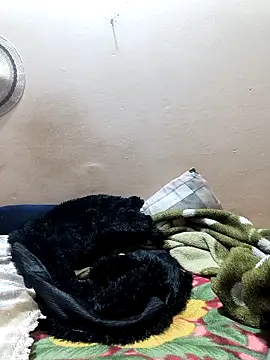 queenbuggi online show from March 7, 2026, 3:42 pm