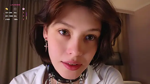 LurleneRamo online show from September 13, 2025, 1:05 am