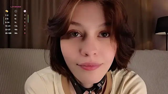 LurleneRamo online show from September 22, 2025, 1:07 am