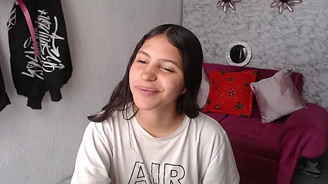 Snapshot of Evagirl69 chatting on December 15, 2025, 6:23 pm Evagirl69 online show from December 15, 2025, 6:23 pm