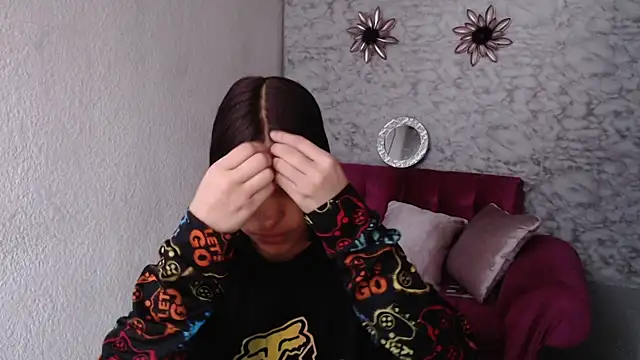 Snapshot of Evagirl69 chatting on February 12, 2026, 12:11 pm Evagirl69 online show from February 12, 2026, 12:11 pm