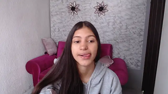 Snapshot of Evagirl69 chatting on February 23, 2026, 12:24 pm Evagirl69 online show from February 23, 2026, 12:24 pm