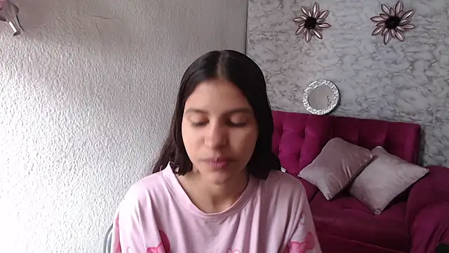 Evagirl69 online show from June 4, 2026, 12:22 pm