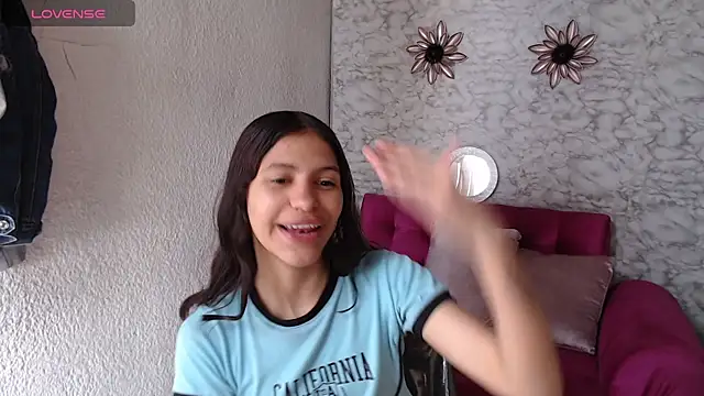 Evagirl69 online show from July 17, 2026, 12:23 pm
