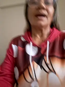 Vickysweeeettt online show from March 13, 2026, 1:18 pm