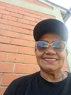 Vickysweeeettt online show from March 26, 2026, 12:44 pm