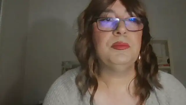 nataliacd online show from November 3, 2025, 3:57 pm