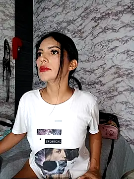 AlisSon  hot online show from September 13, 2025, 10:37 am