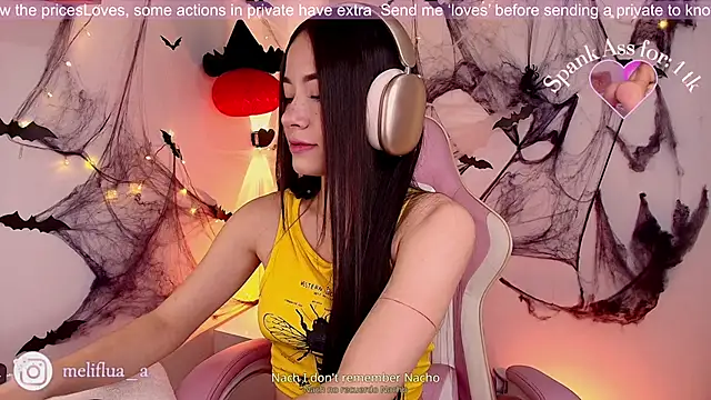 Melifluaa online show from October 15, 2025, 4:18 pm